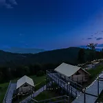 Glamping *