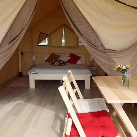 Οργανωμένο κάμπινγκ Glamping