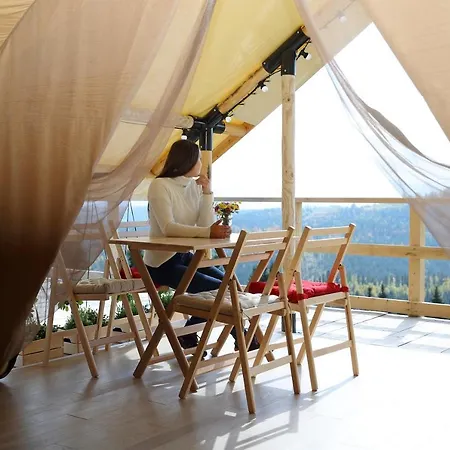 Οργανωμένο κάμπινγκ Glamping