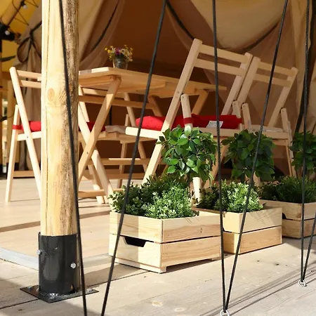 Glamping Οργανωμένο κάμπινγκ Μπούκοβελ